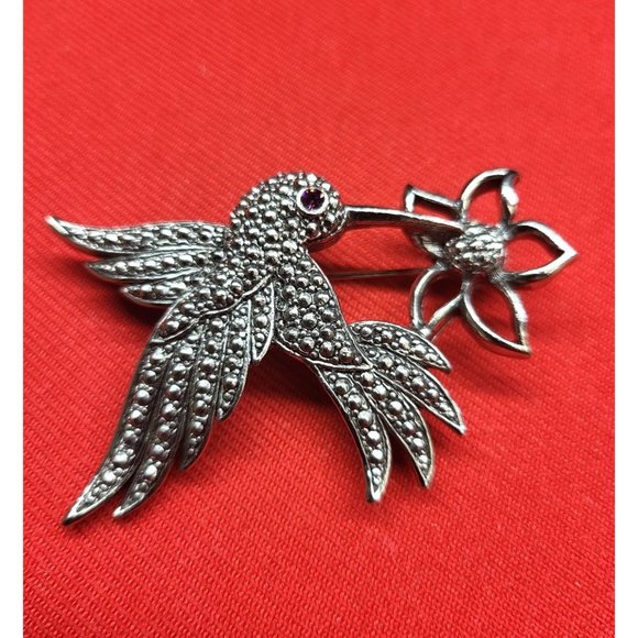 Vintage Avon Fluttering Hummingbird Pin 1992 - Picture 1 of 10